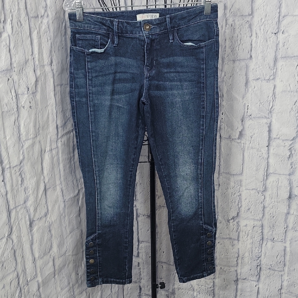 Guess Cropped Five Pocket Snap Button Detail on Legs Jeans Size 28